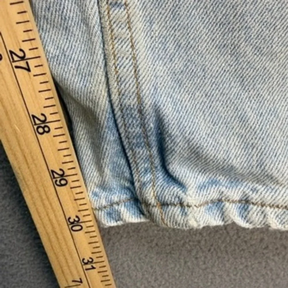 VTG Levis 550 Jeans Relaxed Fit Tapered Leg 32x32 Distressed Denim 90s‎ USA Made